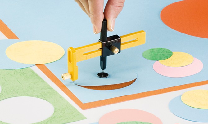 Dao cắt kiểu compass Olfa CMP-1