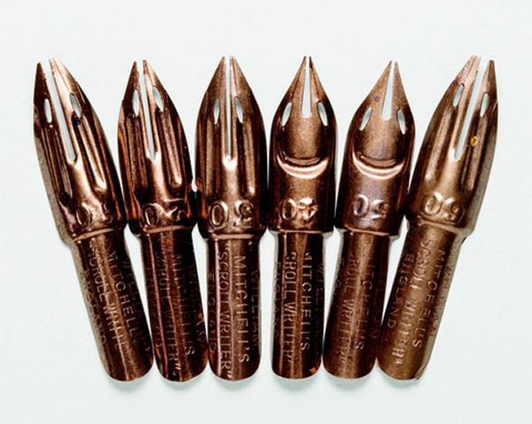 Ngòi Mitchel Scroll