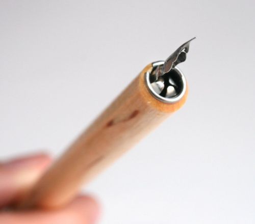 Chốt giữ ngòi bằng thép Manuscript