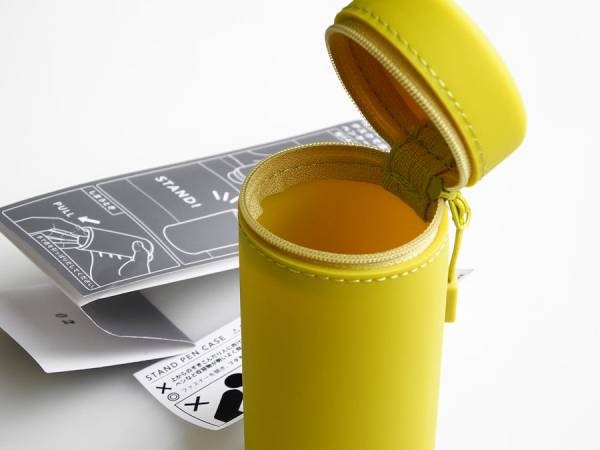 Túi silicon đựng bút đứng được trên bàn Smart Fit ACTACT, thân tròn