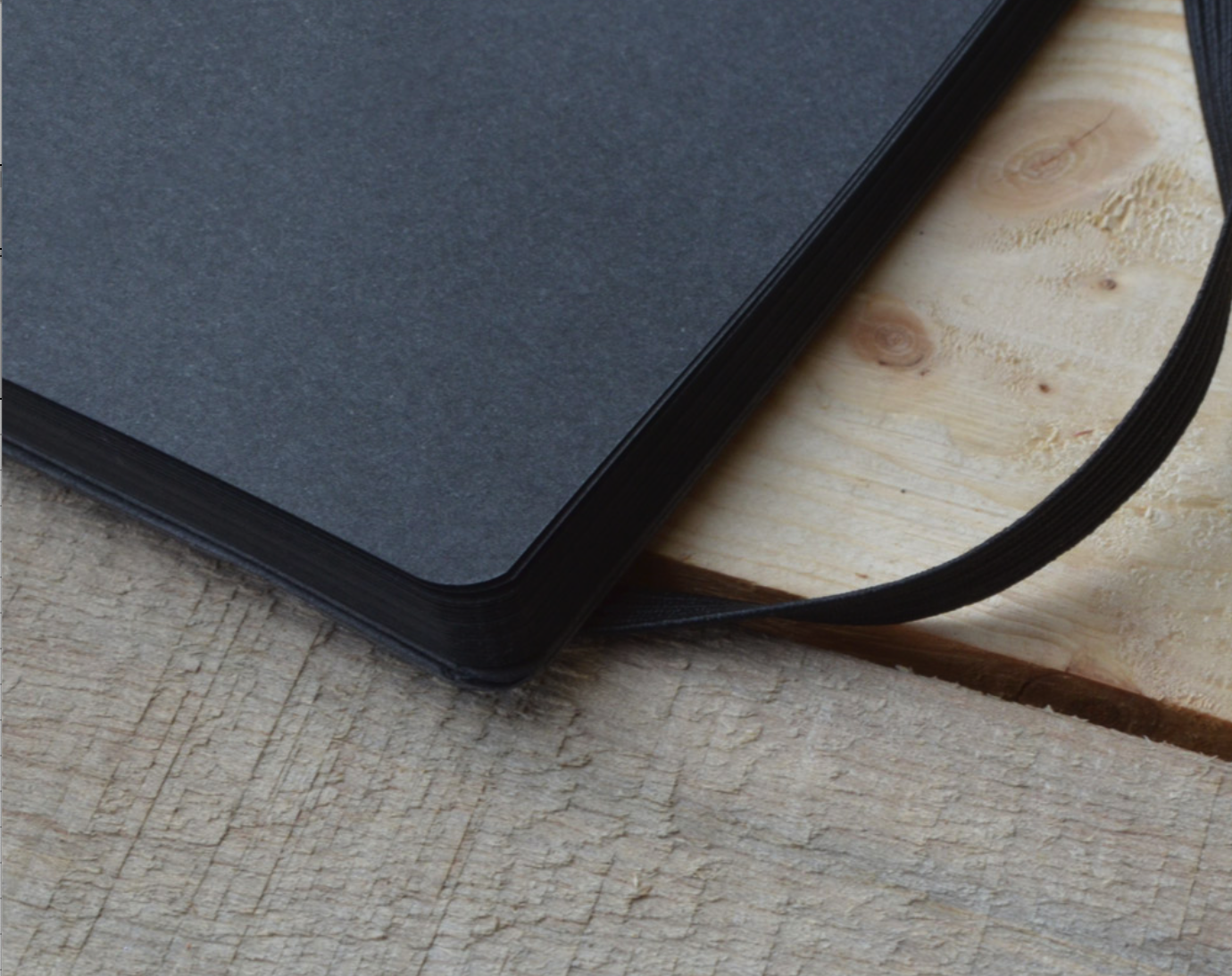 Sổ vẽ giấy đen Pentalic Traveler Midnight