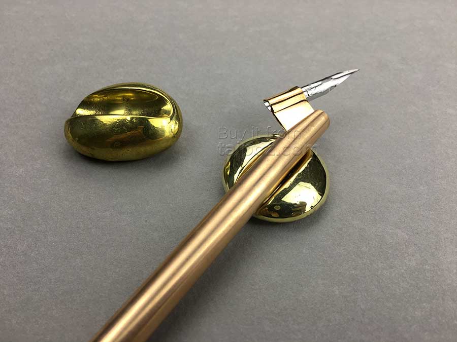 Đồ gác bút bằng đồng Pica