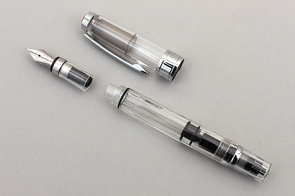 Bút máy TWSBI Diamond 580 Clear