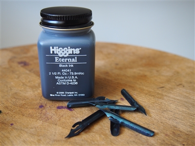 Mực Higgins Eternal